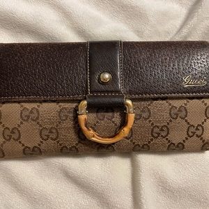 Authentic Gucci wallet